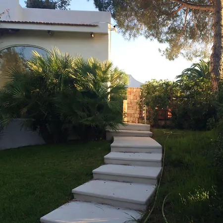 A Con Piscina A 300 M. Dal Mare Villa Rosa Marina
